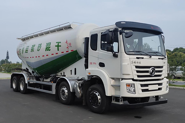 Dry mixed mortar transport vehicle