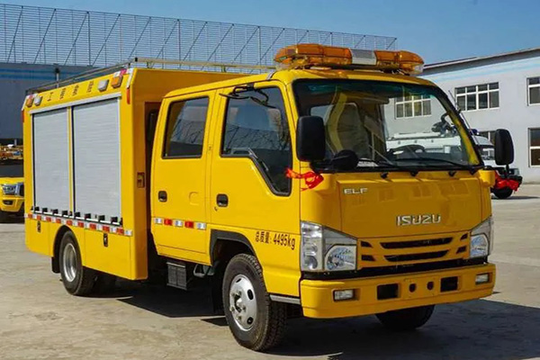 Emergency drainage vehicle
