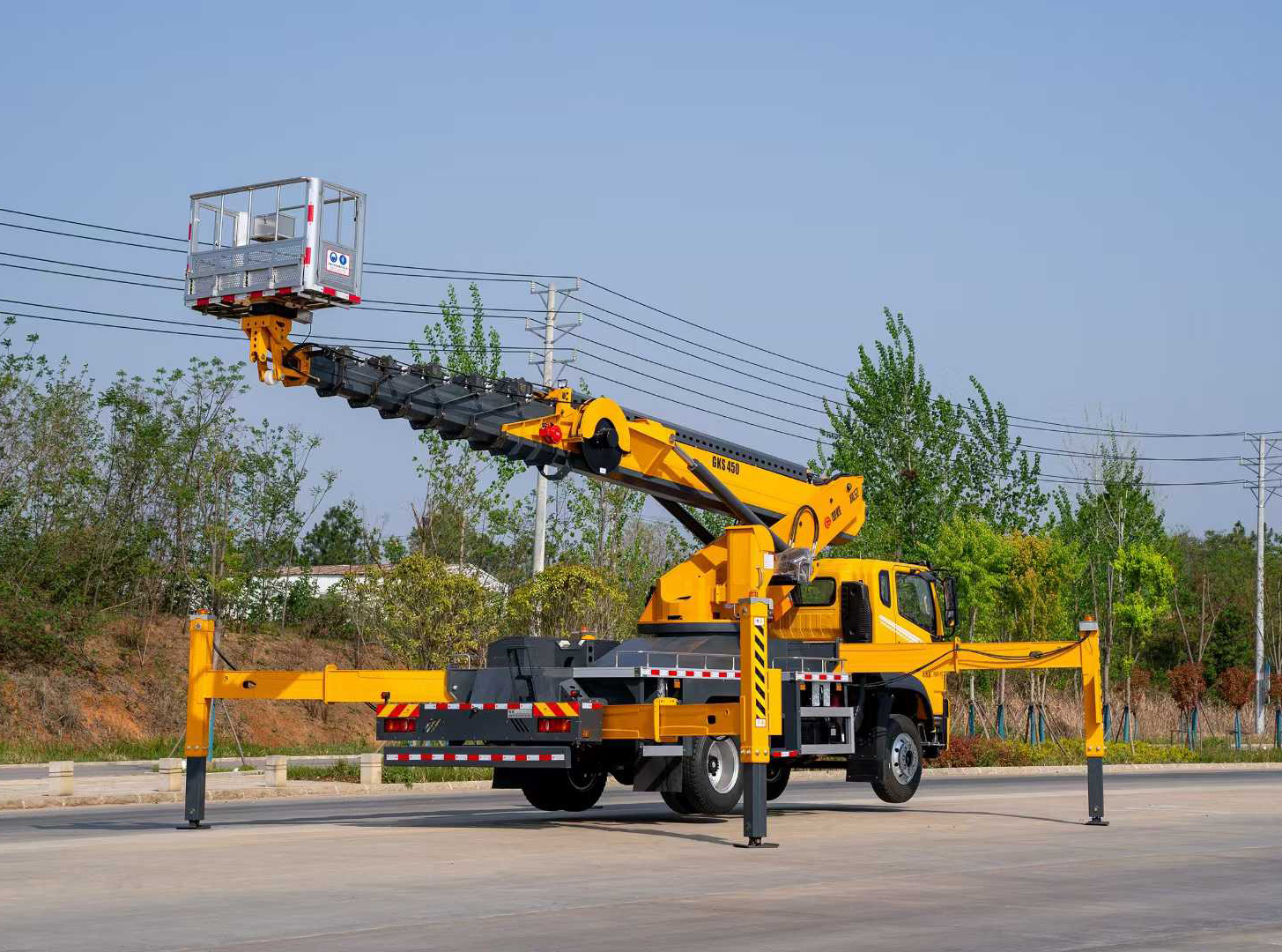 Aerial work vehicle